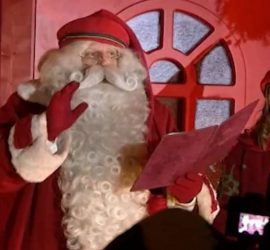 Санта отправляется из Финляндии в свое ежегодное путешествие