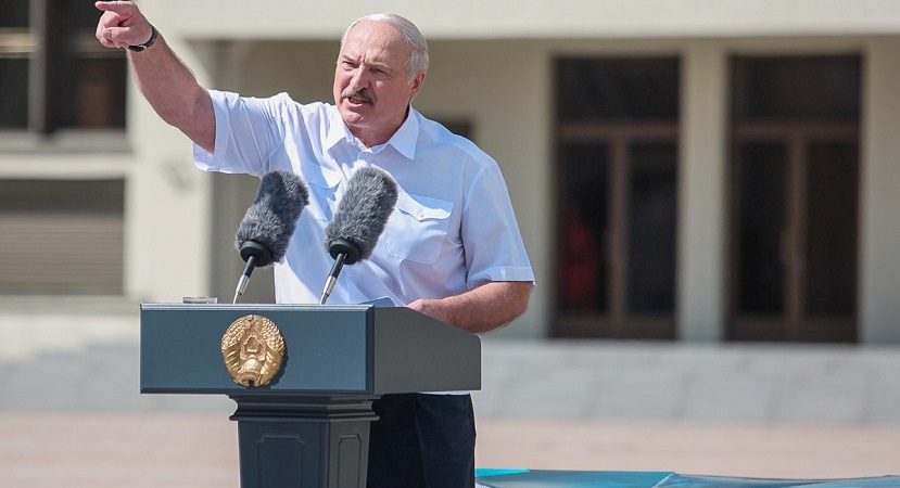 Лукашенко произносит речь под музыку Кровостока