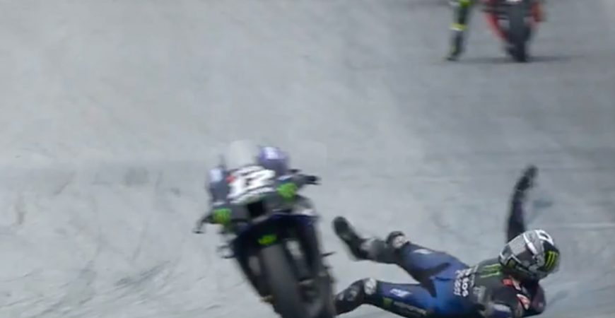 Гонщик MotoGP спрыгнул с мотоцикла на скорости 230 км/ч