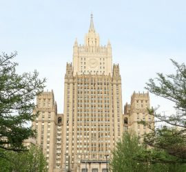 Мирный договор Азербайджана и Армении должен опираться на долгосрочные, устойчивые решения, заявил замглавы российского МИД Михаил Галузин.